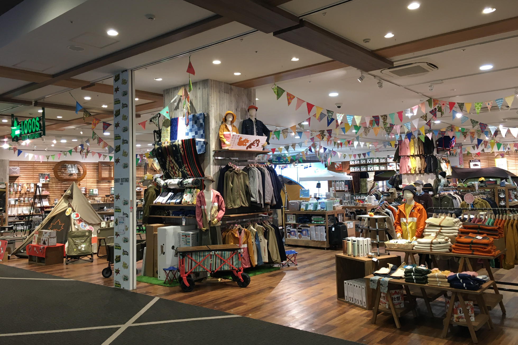 LOGOS SHOP 石川店 写真