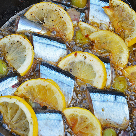 秋刀魚でアンチョビレモンアヒージョ